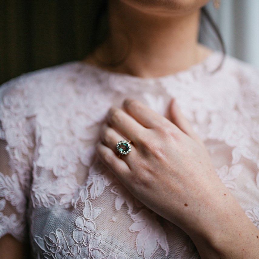 30 Engagement Ring Photos to Hard Launch Your Engagement