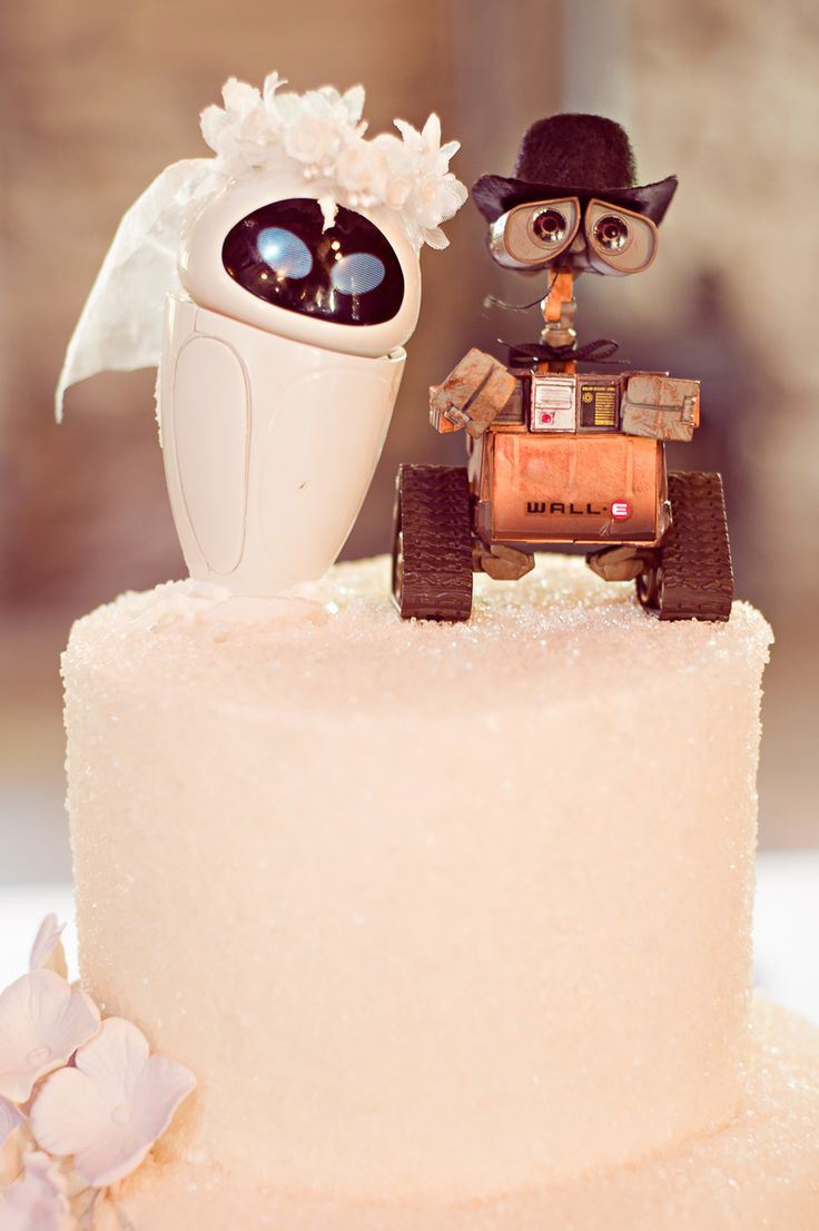 Wall-e movie cake topper