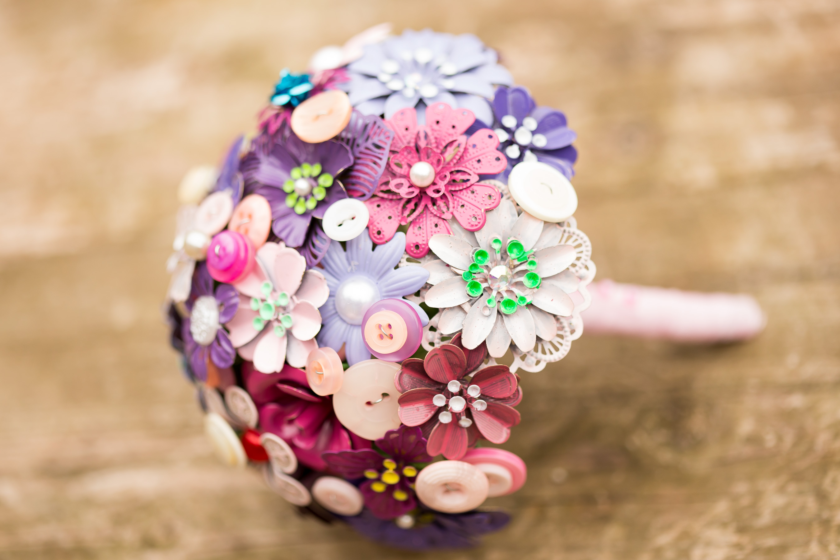 Alternative bouquets, button and brooch bouquets